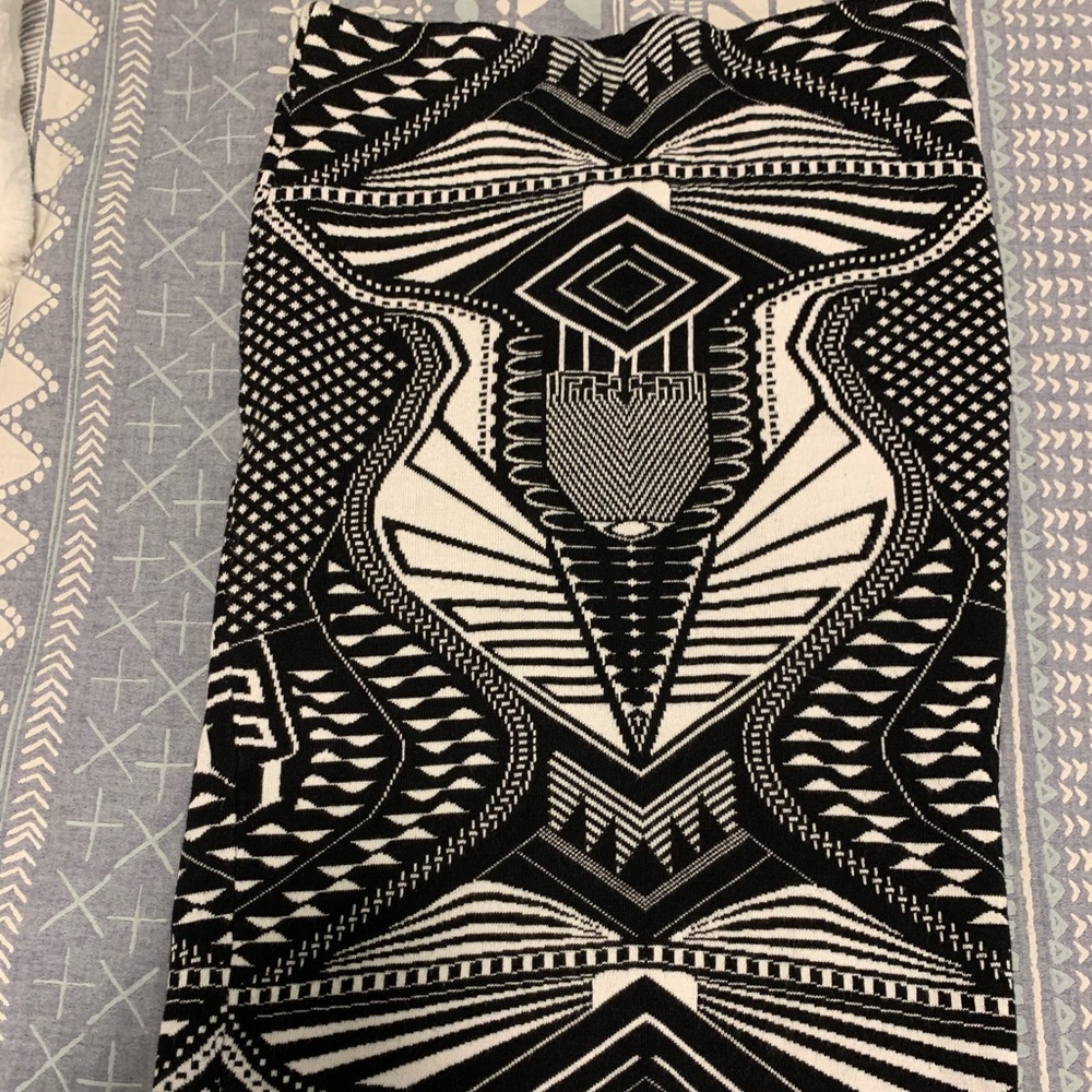 Two piece set - Picture 3 of 3